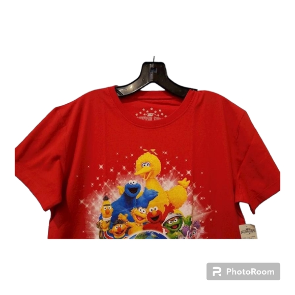 Universal Studios Singapore Sesame Street Shirt NWT - Picture 4 of 6